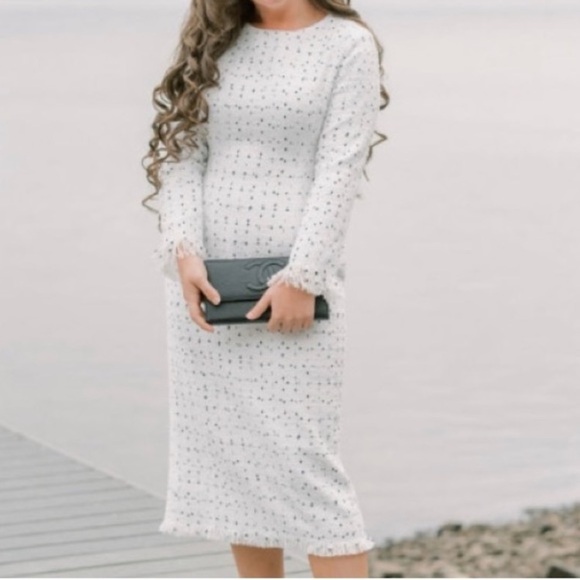 Dainty Jewells Dresses & Skirts - Tweed Dainty Jewells dress!!🤍